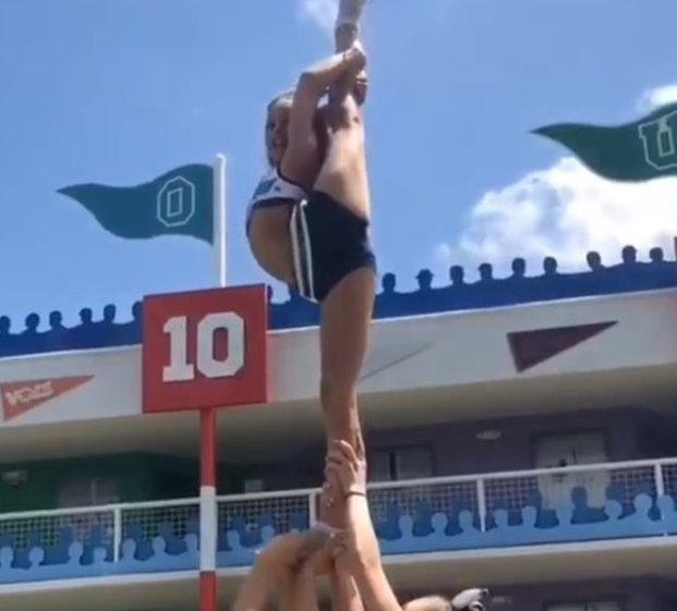 The video of the whole team doing this stunt got 20k+ likes - can this beat it? 😳