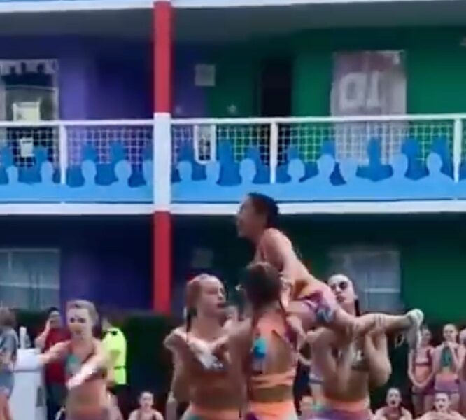 Trust @widcallstars to always have great stunts ❄️