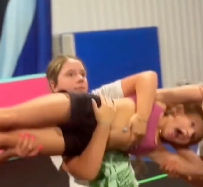 Some creative choreography from @island_cheer